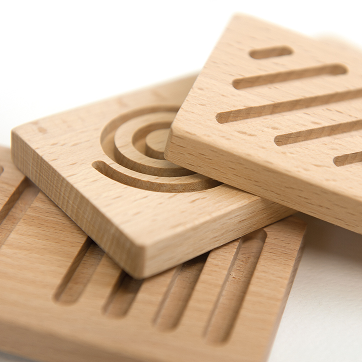 Tactile engravings on the tiles
