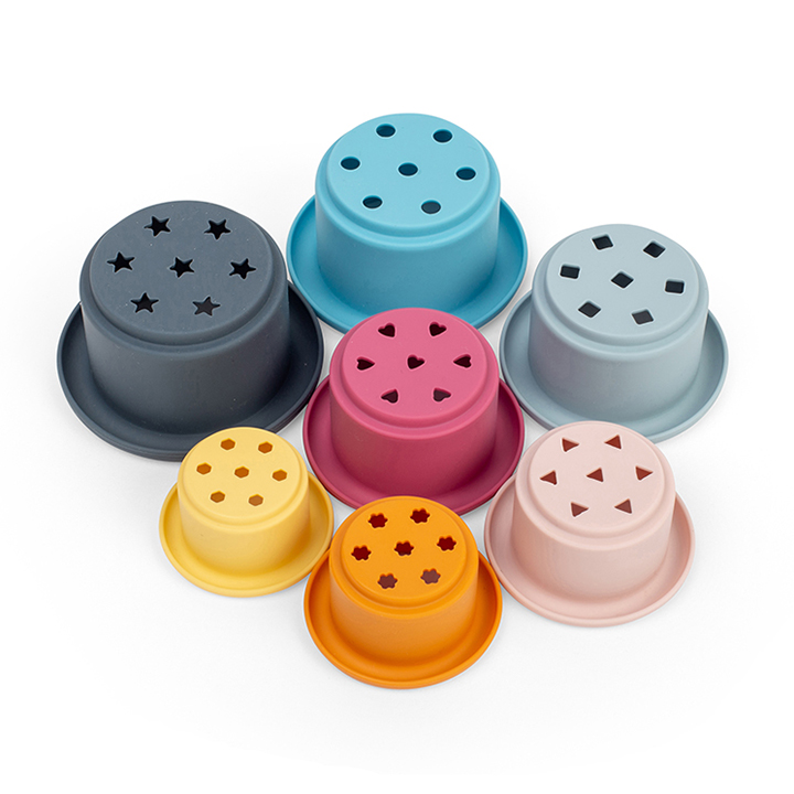 Silicone cups that stack