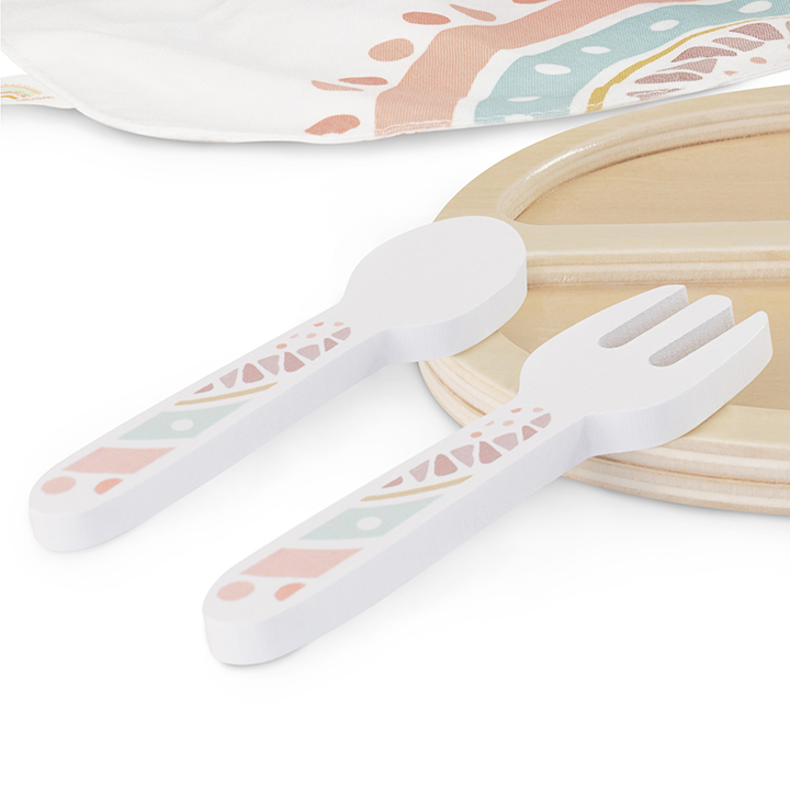 Close up of wooden cutlery