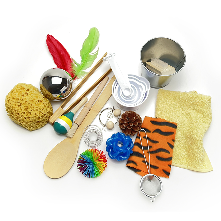 At least 19 items for heuristic play