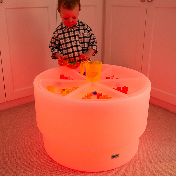 Light-up table with six trays