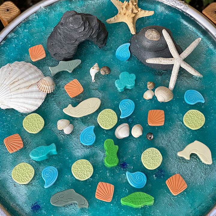 Small world sea life scene