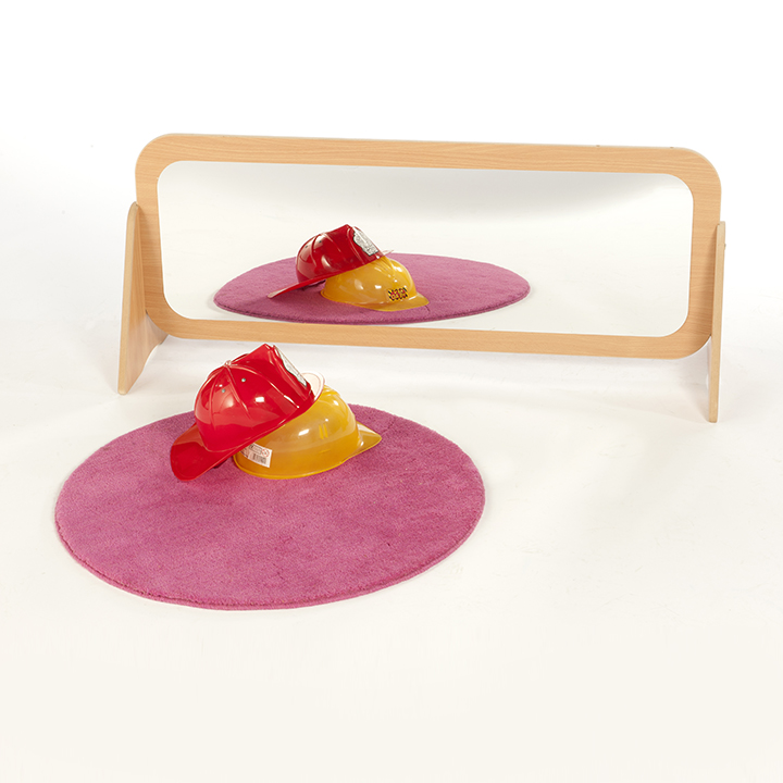 Horizontal freestanding mirror