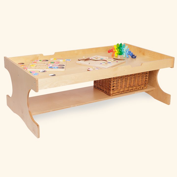 Low-level lipped Play Table