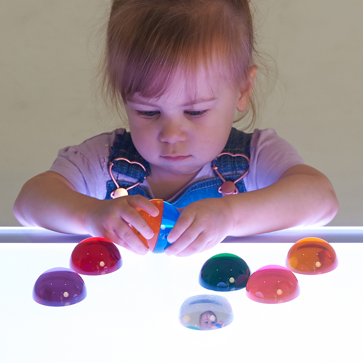 Spheres on a light panel