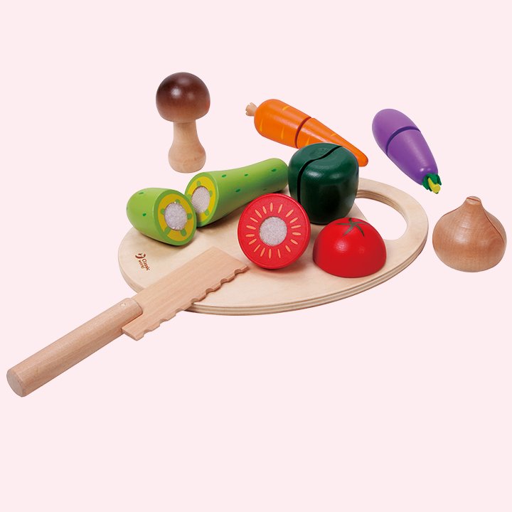 Wooden vegetables, pretend knife and platter