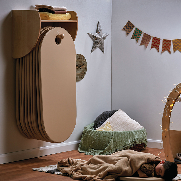 10 wall storage sleep mats