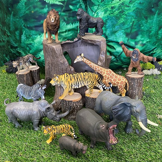 Set of 12 jungle animal figurines