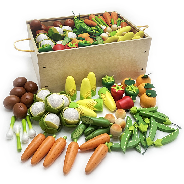 Crate with 100 wooden vegetables
