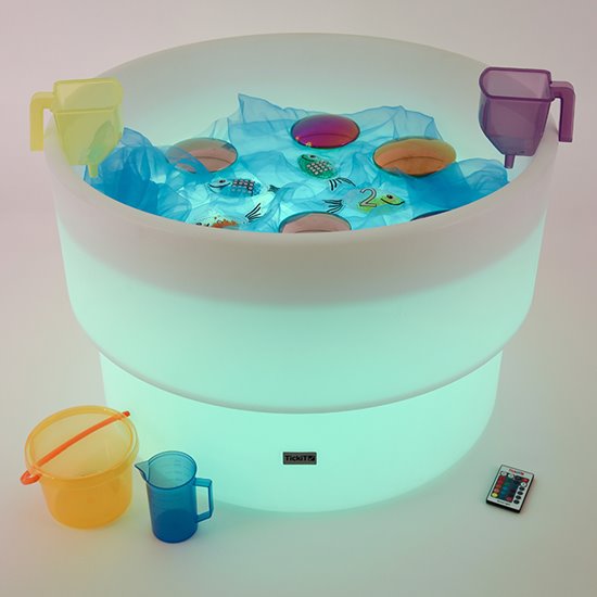 Colour changing water table