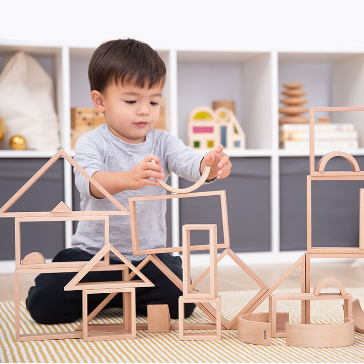 Create imaginative constructions