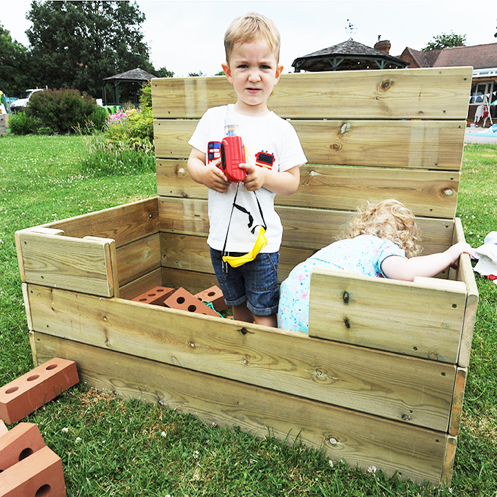 Garden storage box