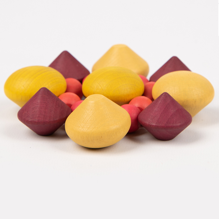 Smooth wooden shapes inspired by nature and discovery.