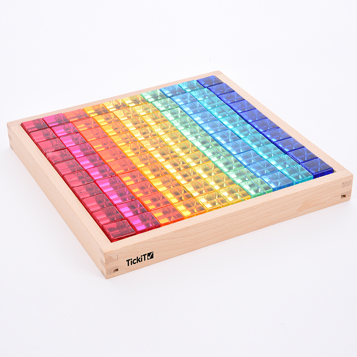 100 coloured cubes and tray
