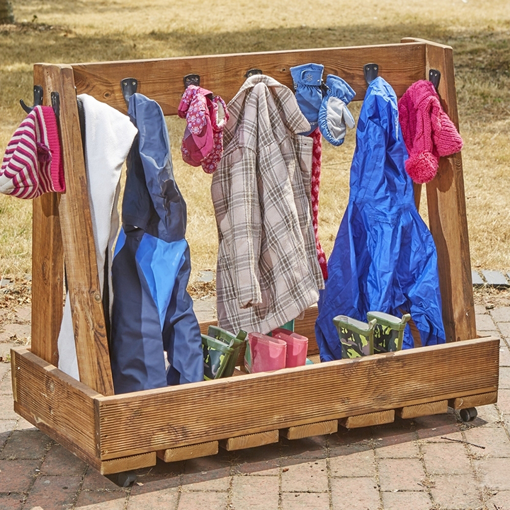 Unit with hanging hooks on castors