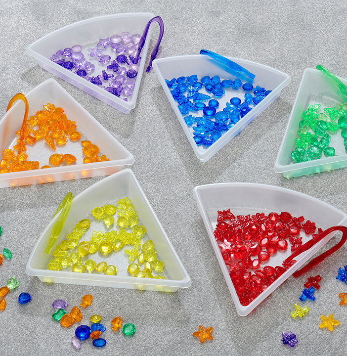 Six trays that form a circle