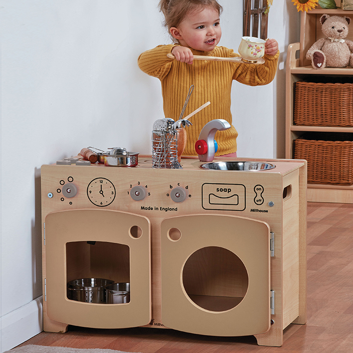 All-in-one play kitchen