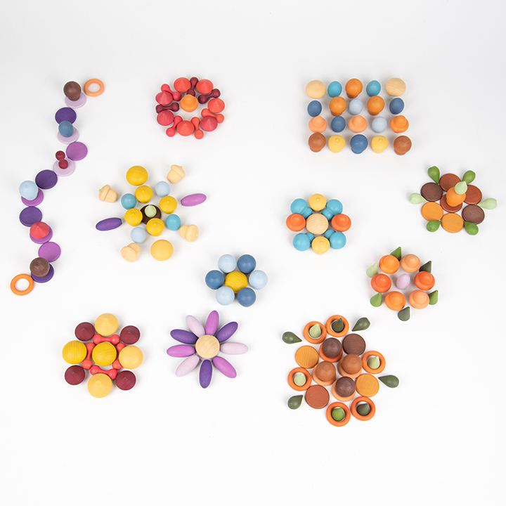 Creative, motor skills Smooth wooden shapes inspired by nature and discovery.