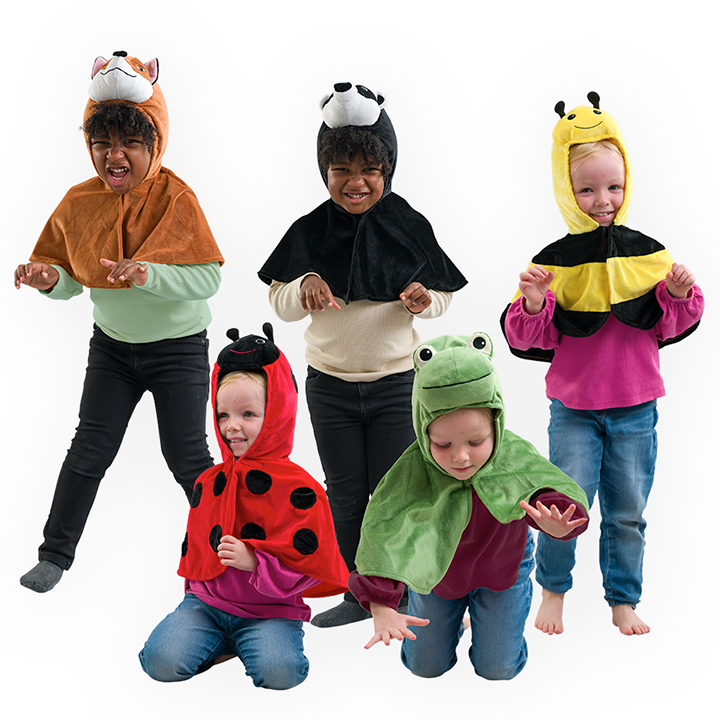 Set of 5 dressing-up capes