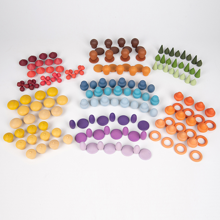 Smooth wooden shapes inspired by nature and discovery.