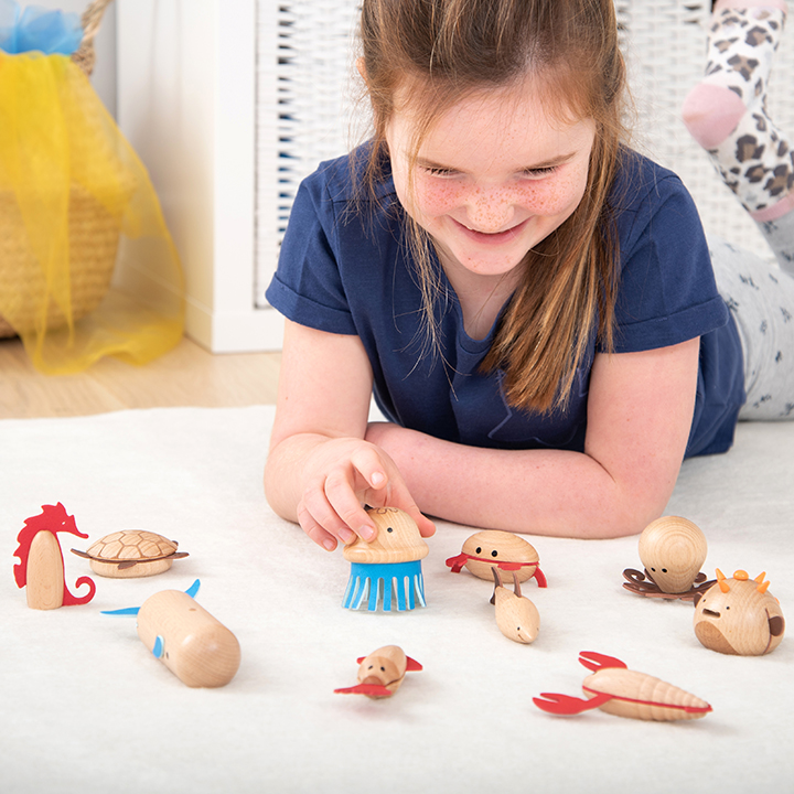 Small world ocean life