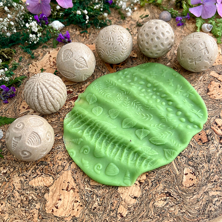 Six textured roller balls