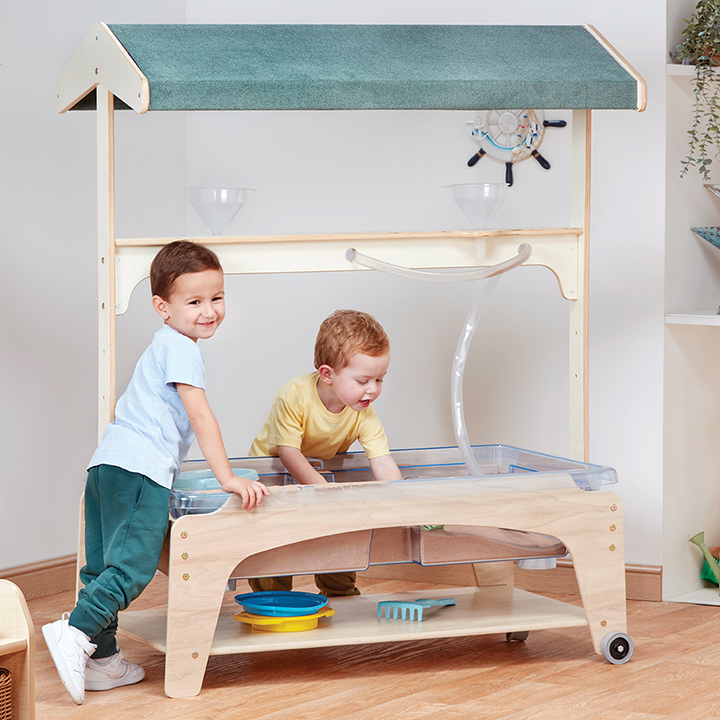 Play tray for sand and water with stand and canopy