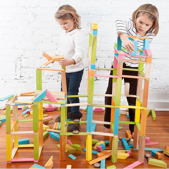 Children constructing towers