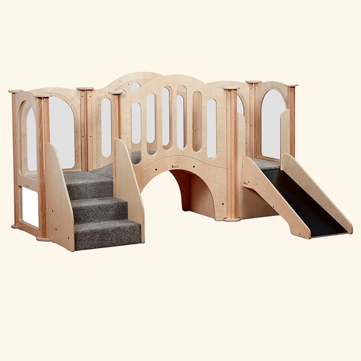 Kinder gym without roof sections