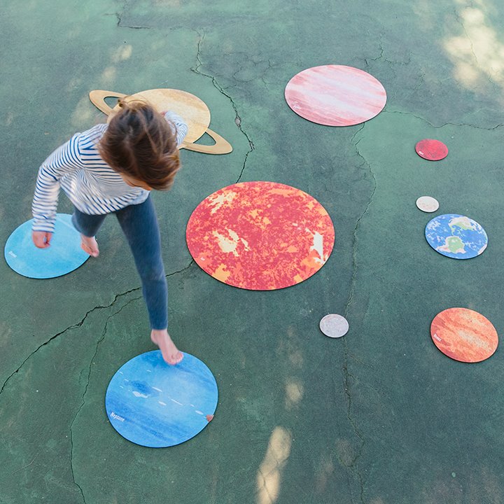 Floor mats for learning about outer space