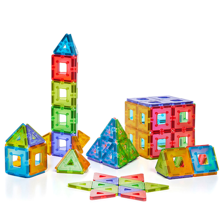 Set of magnetic construction shapes