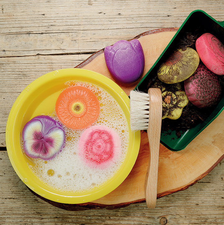 Cleaning the flower stones