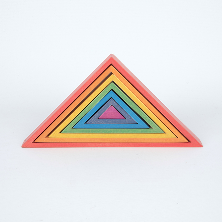 Seven colourful wooden shapes. A great STEM addition.