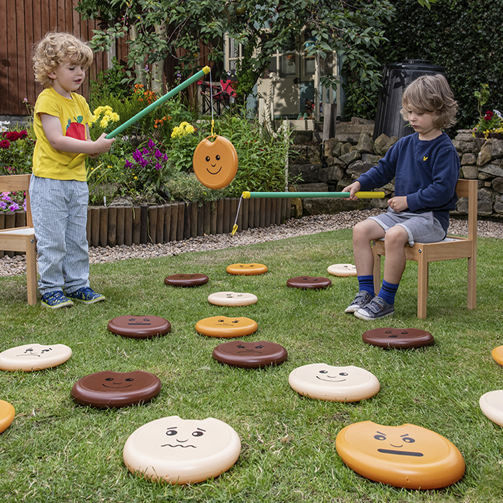 Fishing rod game with emotions to catch