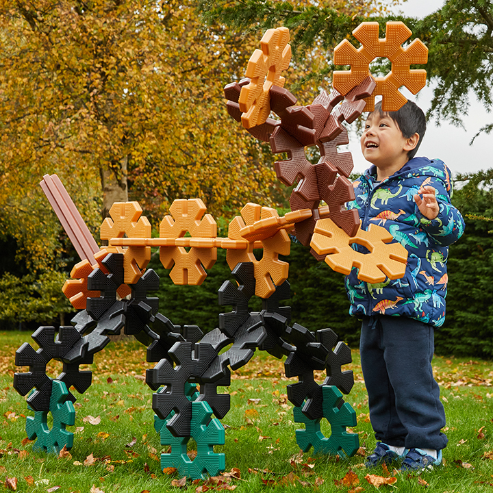 Recycled plastic large construction set