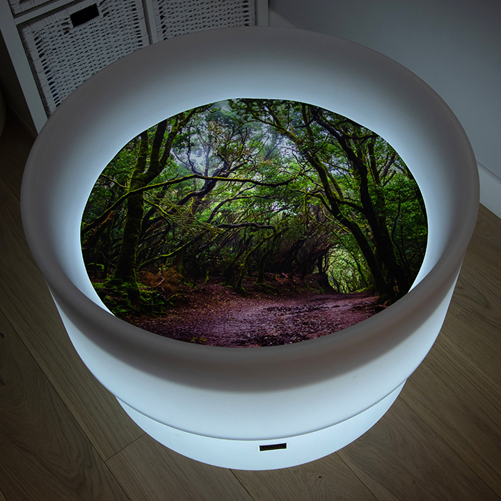 colour-changing light up table and beautifully printed mat