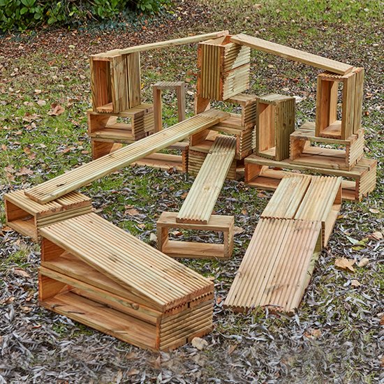 25 building blocks made from decking wood