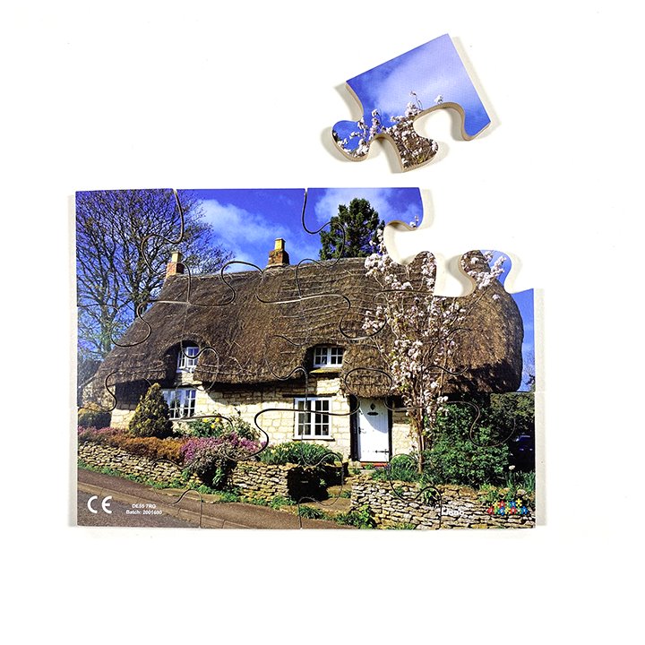 Thatched cottage jigsaw puzzle