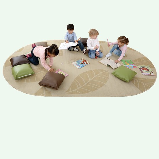 Decorative play carpet