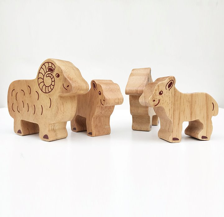 Family of wooden sheep