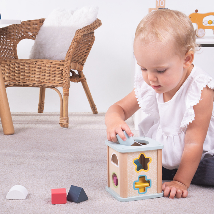 Slotting shapes through