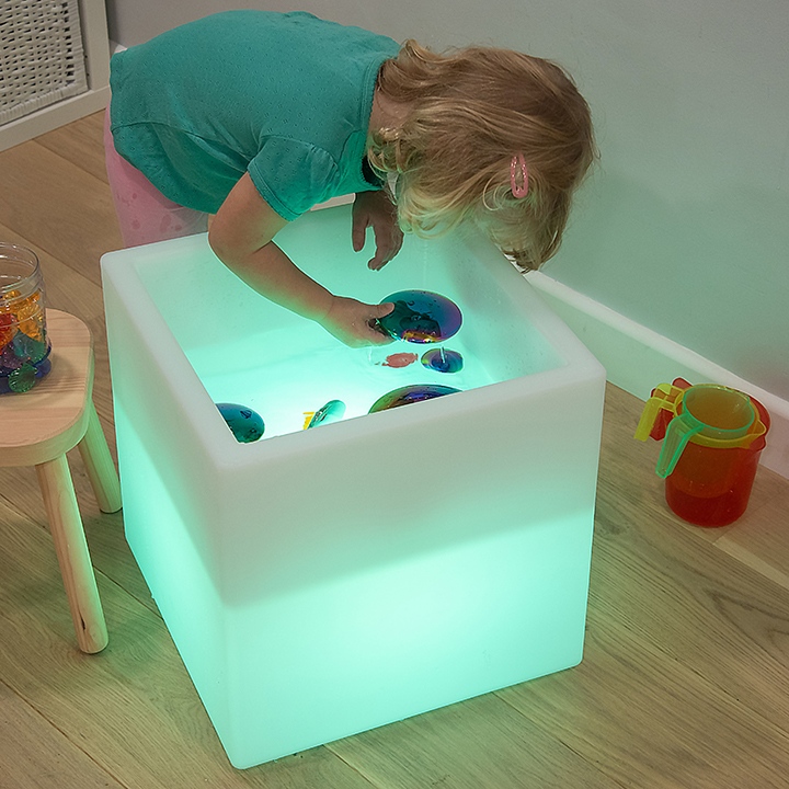 Light up cube with tray
