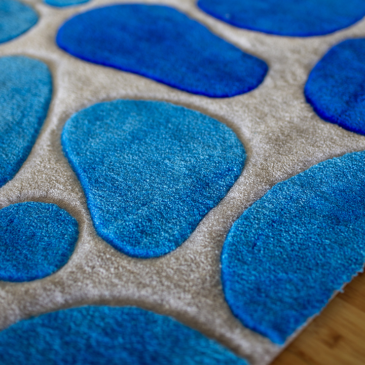 Carved carpet with D effect