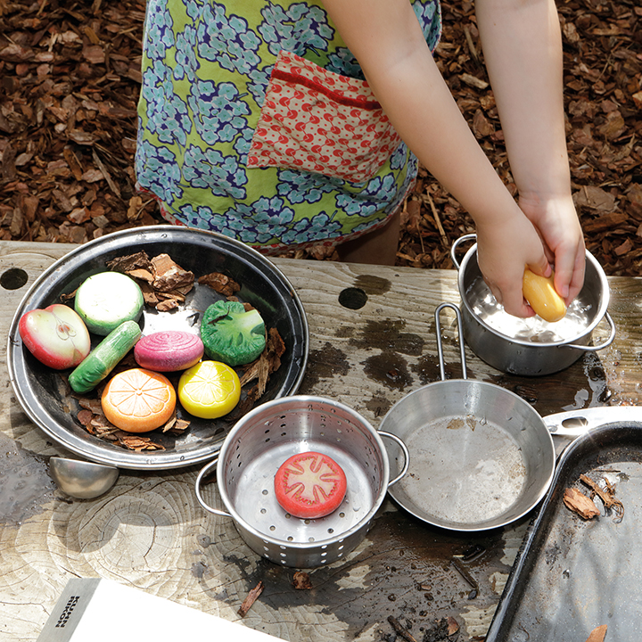 Wash and prepare pretend sensory veg