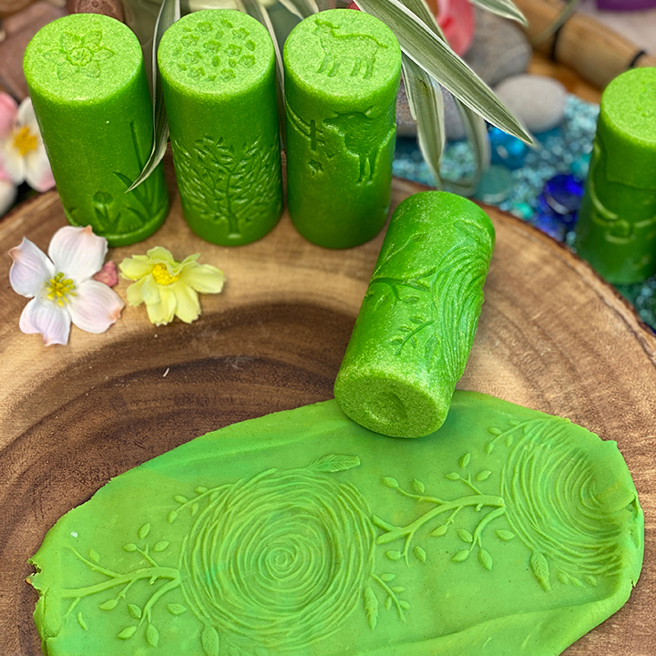 Spring roller and stamper