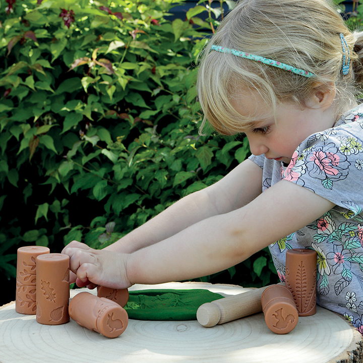 Roll patterns into clay