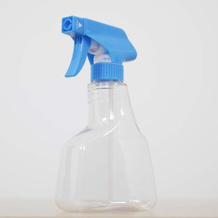 Blue Spray Water play bottles, develop motor skills and have fun